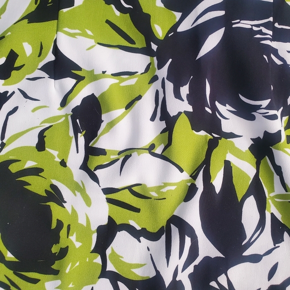 Ronni Nicole Sleeveless Dress - Picture 3 of 3